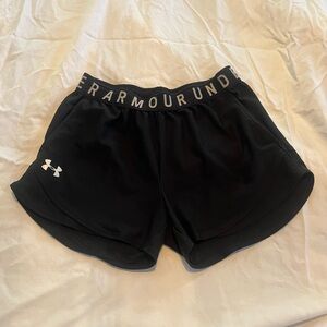 Underarmour athletic shorts